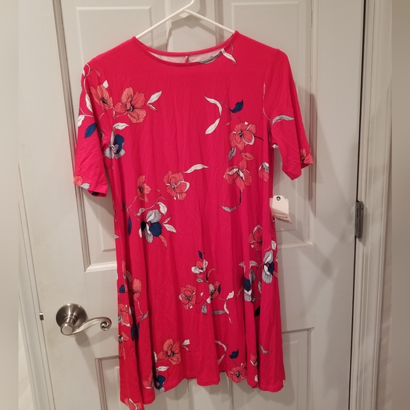 - St. John's Bay Red Flowery Dress/Blouse - Picture 9 of 11